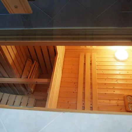 Chalupka Pod Lipkami 山林小屋 *