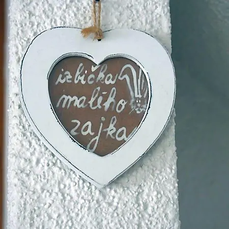 Chalupka Pod Lipkami Lodge *