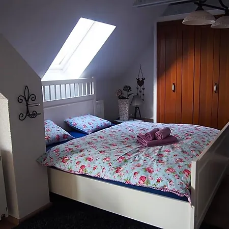 Chalupka Pod Lipkami Lodge Kremnica