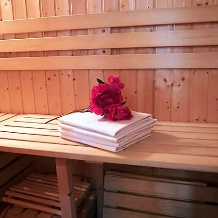 Chalupka Pod Lipkami Lodge *